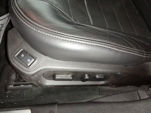 Used 2018 Ford Taurus SHO image 14