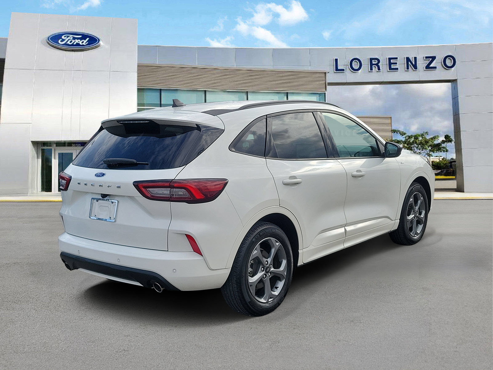 Used 2024 Ford Escape ST-Line w/ Tech Pack #1 FWD image 5