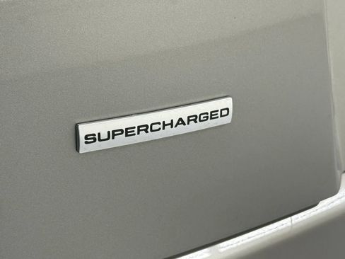 Used 2018 Land Rover Range Rover Supercharged image 17