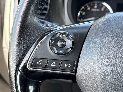 Used 2017 Mitsubishi Outlander SEL image 31