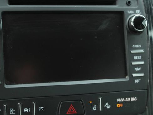 Used 2015 Chevrolet Traverse LTZ AWD/4WD image 36