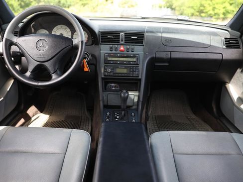Used 2000 Mercedes-Benz C 280 Sedan image 21