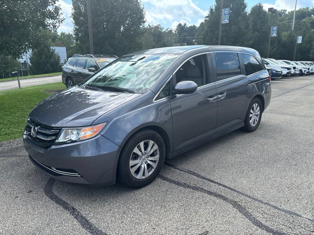 Used 2017 Honda Odyssey SE image 3