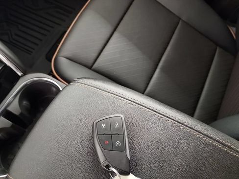 Used 2024 GMC Canyon AT4 w/ AT4 Premium Package AWD/4WD image 21