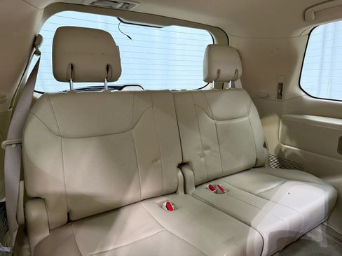 Used 2010 Lexus LX 570 4WD image 19
