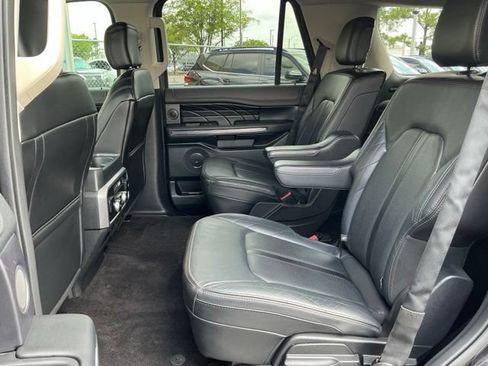 Used 2019 Ford Expedition Platinum RWD image 17