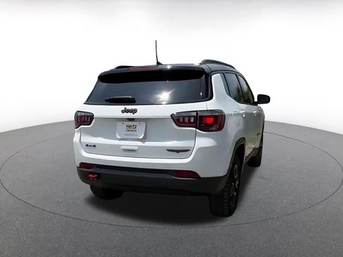 Used 2025 Jeep Compass Trailhawk AWD/4WD image 15