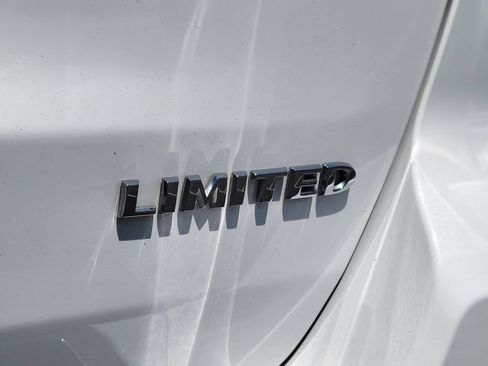 Used 2019 Jeep Grand Cherokee Limited RWD image 22
