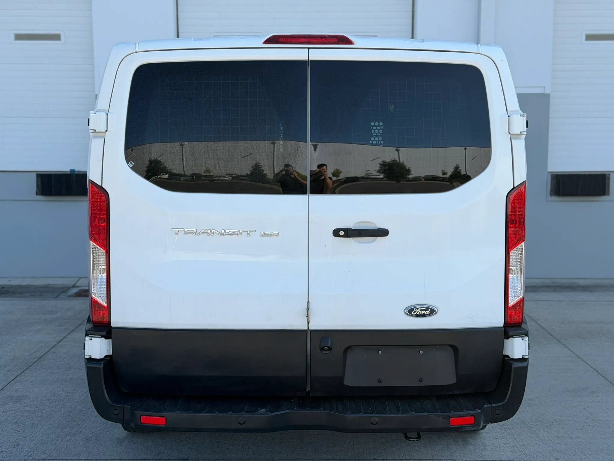 Used 2019 Ford Transit 150 130 Low Roof RWD image 4