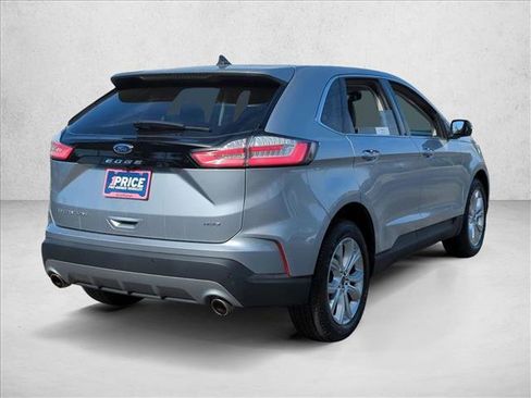 Used 2022 Ford Edge Titanium w/ Equipment Group 301A image 5