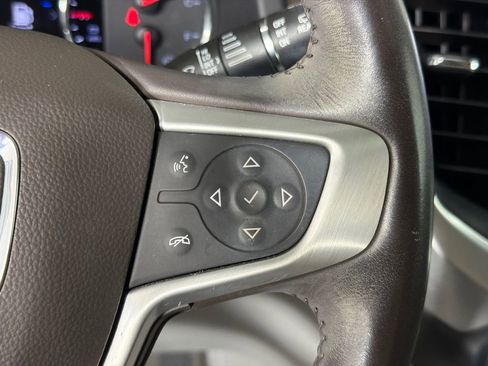 Used 2022 GMC Acadia SLT w/ Technology Package FWD image 28