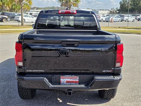 Used 2024 Chevrolet Colorado ZR2 w/ ZR2 Convenience Package III image 3
