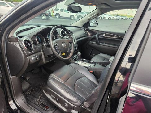 Used 2017 Buick Enclave Leather image 3