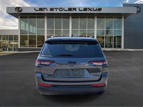 Used 2023 Jeep Grand Cherokee L Limited w/ Black Appearance Package AWD/4WD image 4