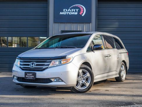 Used 2011 Honda Odyssey Touring image 3