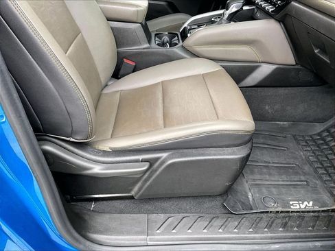 Used 2023 Chevrolet Colorado ZR2 w/ ZR2 Convenience Package III AWD/4WD image 37