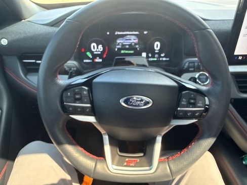 Used 2025 Ford Explorer ST AWD/4WD image 21