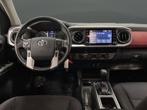 Used 2020 Toyota Tacoma SR5 image 5