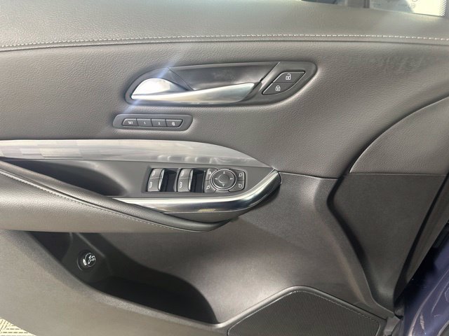 Used 2025 Cadillac XT4 Premium Luxury AWD/4WD image 12