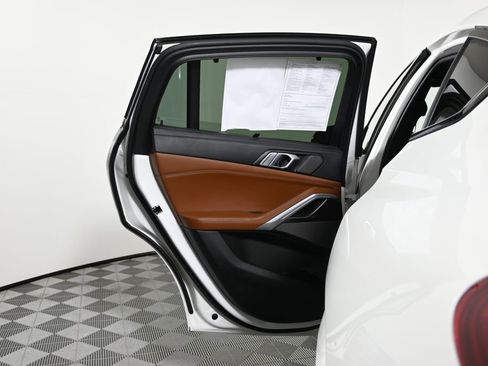 Certified 2023 BMW X6 M50i w/ Dynamic Handling Package image 33