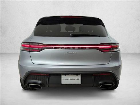 Certified 2025 Porsche Macan image 11