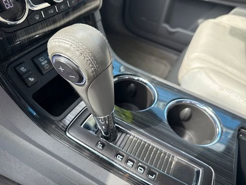 Used 2016 Chevrolet Traverse LTZ image 30