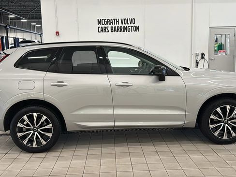 Used 2025 Volvo XC60 B5 Plus AWD/4WD image 4