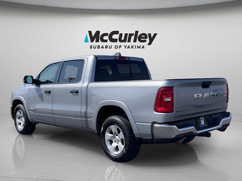 Used 2025 RAM 1500 Big Horn AWD/4WD image 3