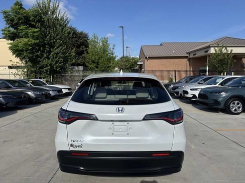 Certified 2024 Honda HR-V LX image 6