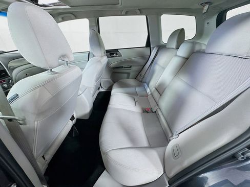 Used 2011 Subaru Forester 2.5X Premium image 28