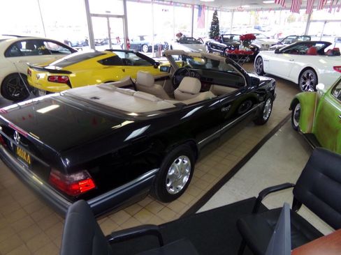 Used 1995 Mercedes-Benz E 320 Convertible image 5