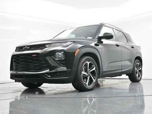 Used 2023 Chevrolet TrailBlazer RS w/ Sun and Liftgate Package FWD image 50