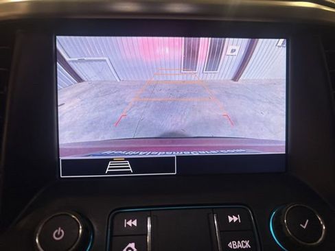 Used 2021 GMC Acadia SLE w/ Driver Convenience Package image 17