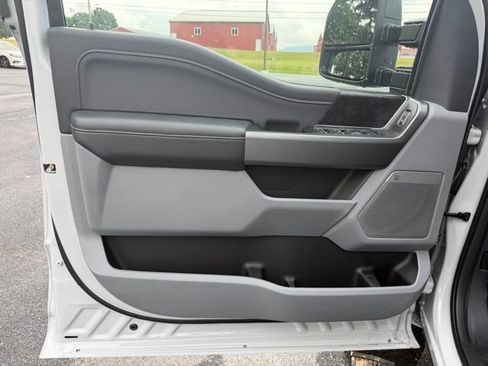 New 2026 Ford F250 XLT w/ XLT Premium Package AWD/4WD image 11