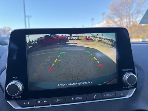 New 2025 Nissan Sentra SR image 15