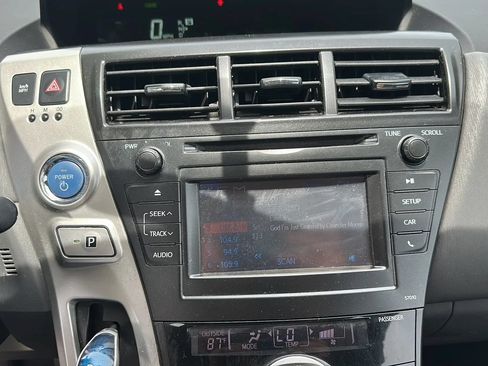Used 2012 Toyota Prius V Two FWD image 35