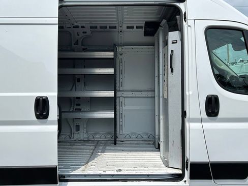Used 2024 RAM ProMaster 2500 FWD image 11