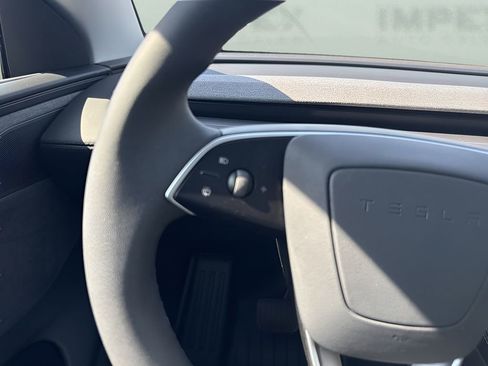 Used 2026 Tesla Model Y Long Range image 17