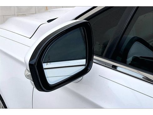Used 2017 Ford Fusion Platinum FWD image 33