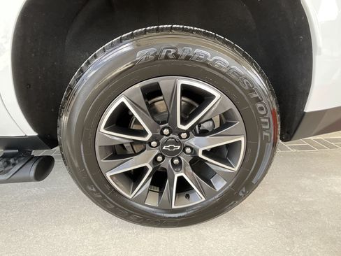 Used 2021 Chevrolet Tahoe Z71 w/ Rear Media and Nav Package AWD/4WD image 7