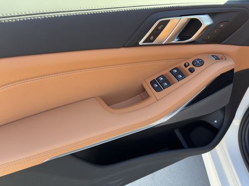 Used 2026 BMW X5 xDrive50e w/ M Sport Package image 14