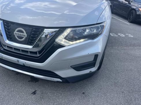 Used 2017 Nissan Rogue S FWD image 9