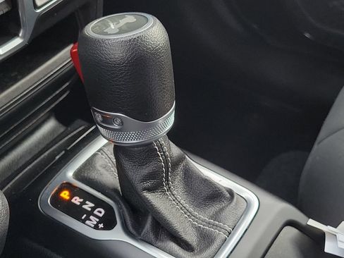 Used 2020 Jeep Wrangler Unlimited Sahara w/ Uconnect 4C Nav & Sound Group AWD/4WD image 38