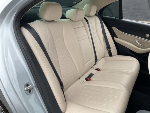Used 2022 Mercedes-Benz E 350 Sedan image 20