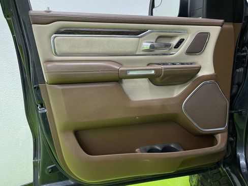 Used 2019 RAM 1500 Laramie image 17