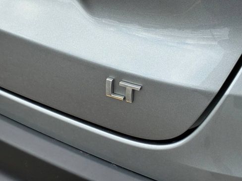 Used 2024 Chevrolet Trax LT FWD image 43