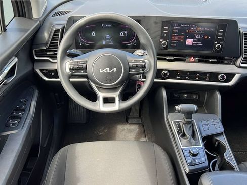 Used 2024 Kia Sportage LX FWD image 12