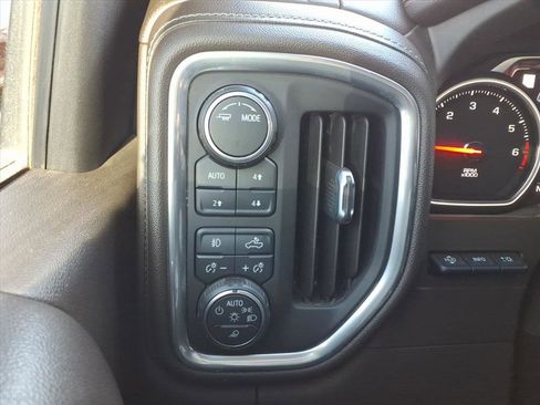 Used 2021 Chevrolet Silverado 2500 LTZ w/ LTZ Premium Package image 24