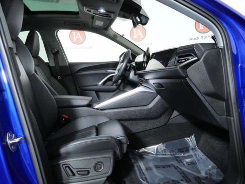 Used 2025 Audi Q5 Prestige image 11