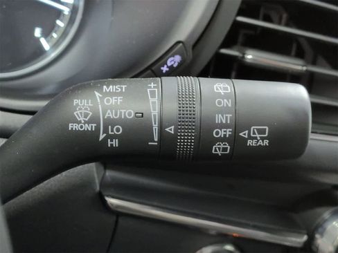 Certified 2025 MAZDA MAZDA3 Hatchback w/Premium Plus Pkg image 28